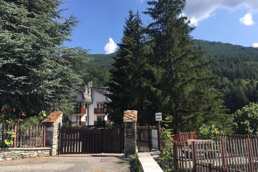 Maison Des Alpes Mansarda Oulx المظهر الخارجي الصورة