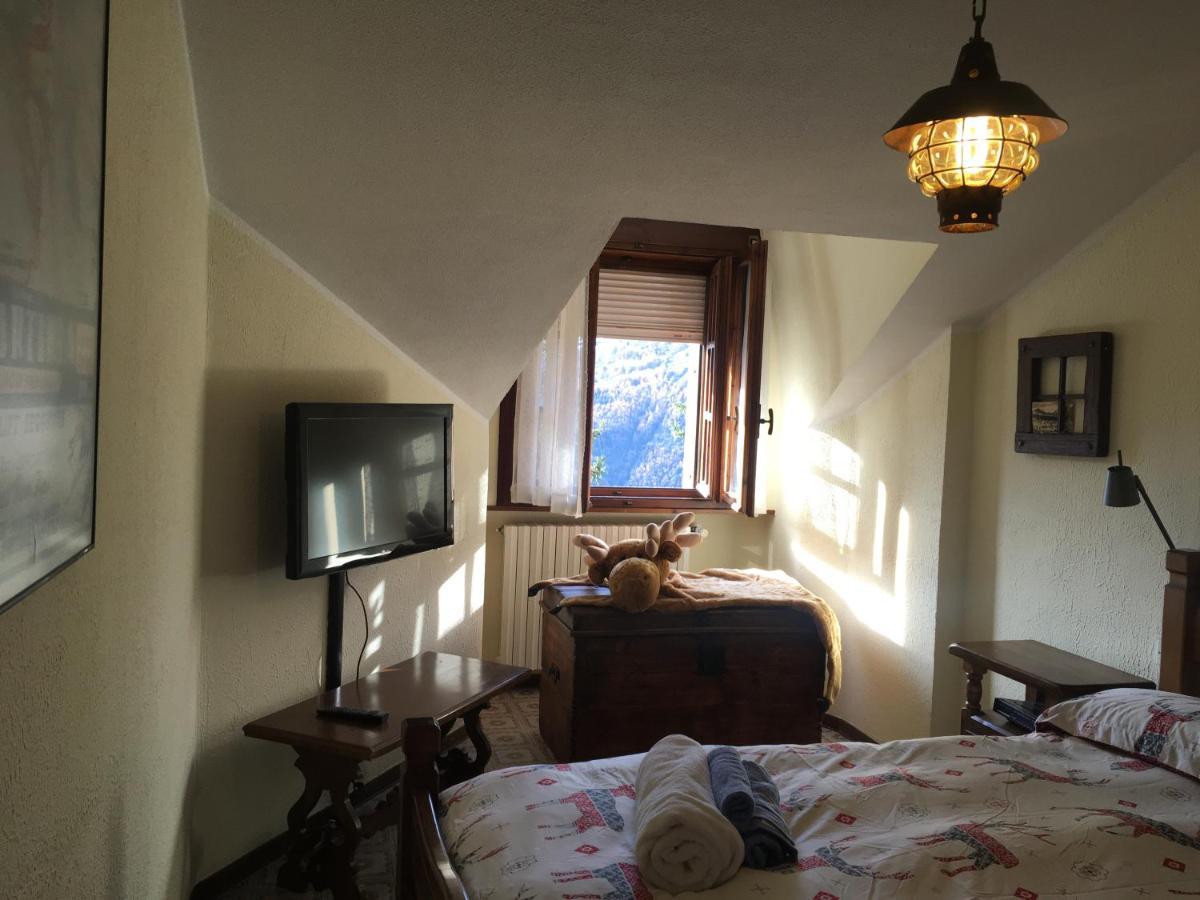Maison Des Alpes Mansarda Oulx المظهر الخارجي الصورة